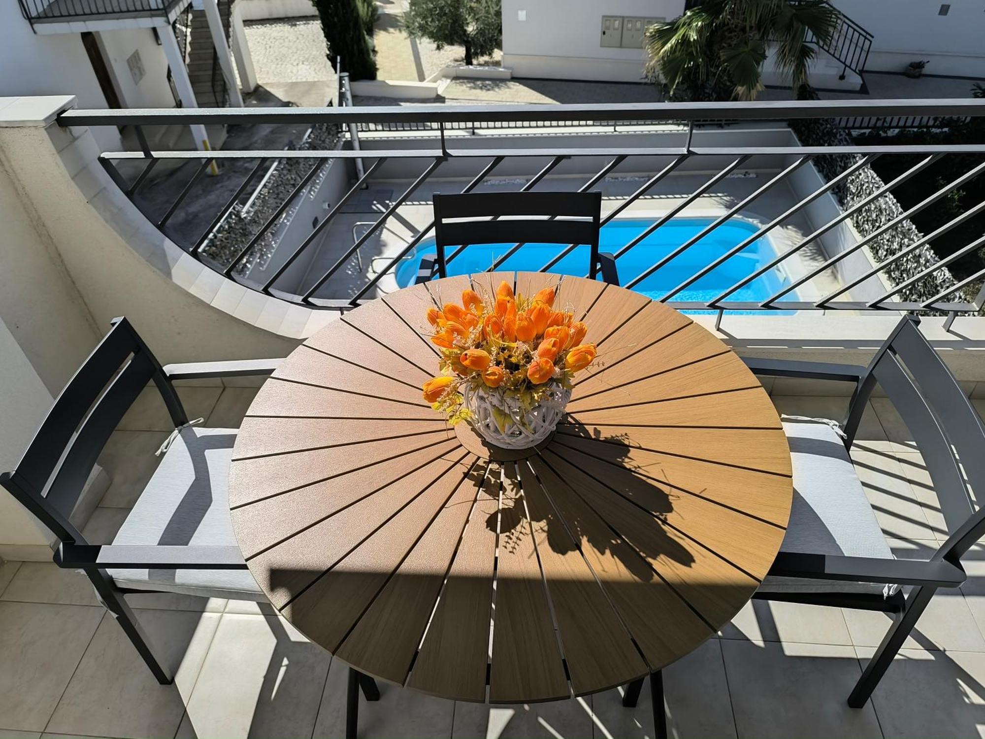 Seaview With Pool - Yellow * Trogir